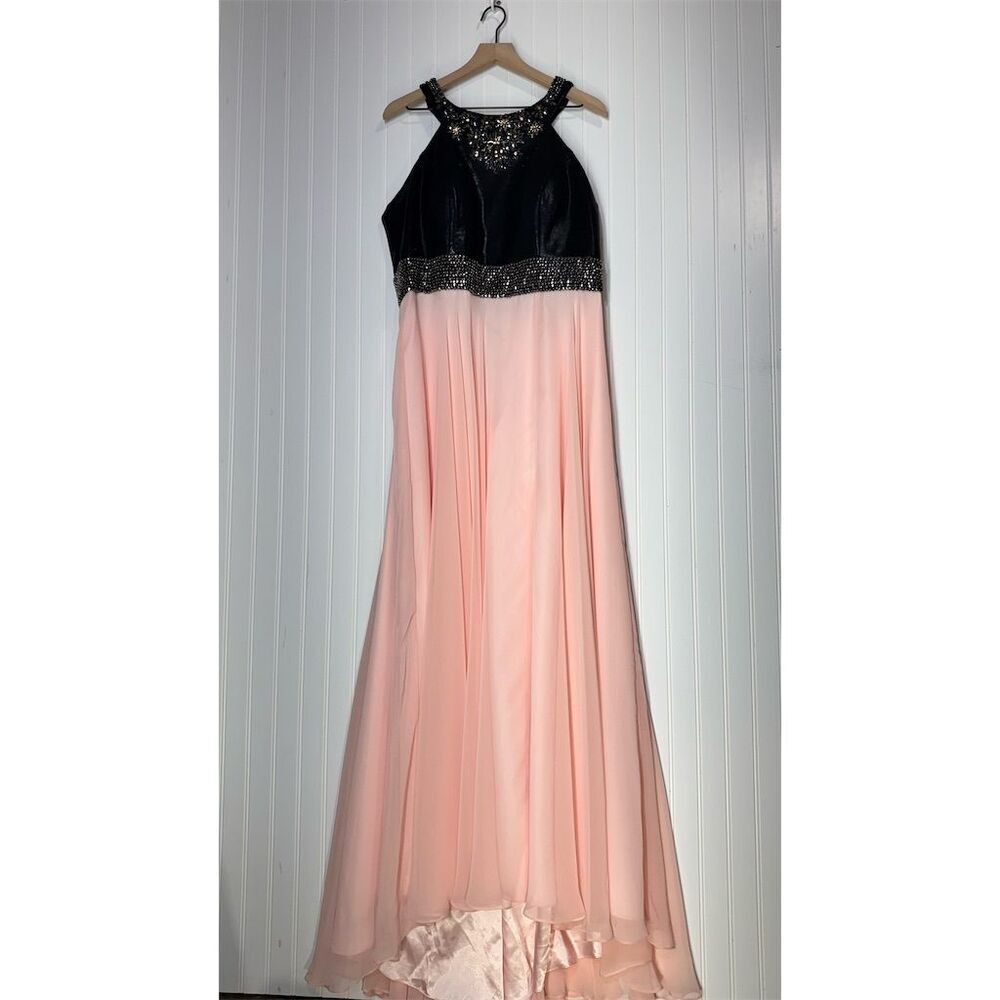 Mac Duggal Black & Blush High-Slit Halter Maxi Dress - Picture 4 of 12